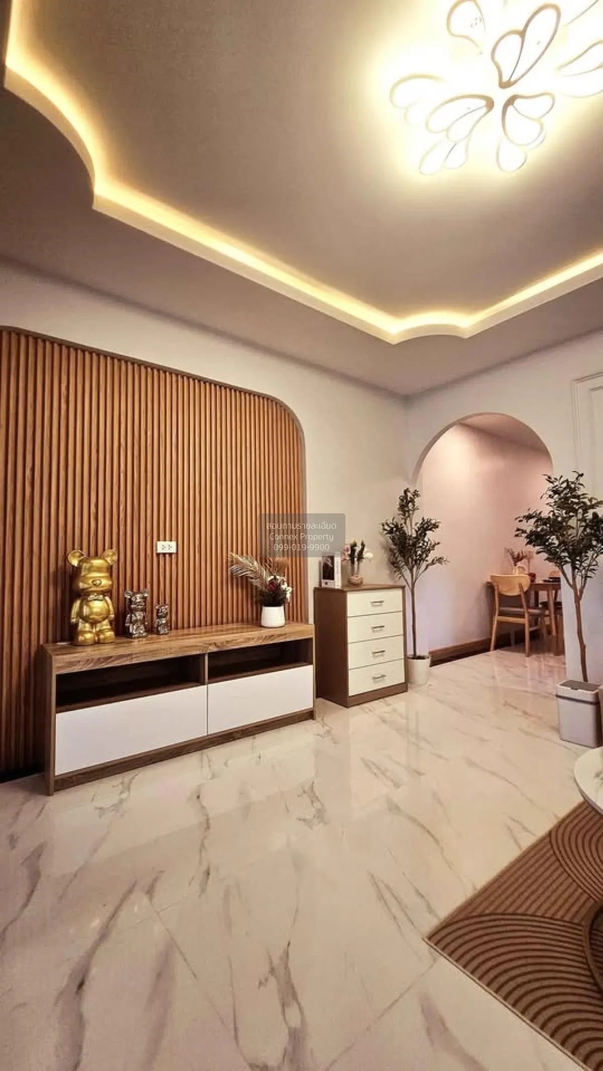 ขายบ้าน  หมู่บ้านฉัตรหลวง ราษฎร์อุทิศ 54 MRT-มีนบุรี แสนแสบ เขต ม 1