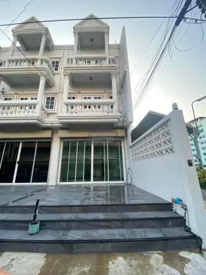 For Rent Townhome,Pracharat Bamphen 9 , Huai Khwang , Huai Khwang , Bangkok , CX-123460