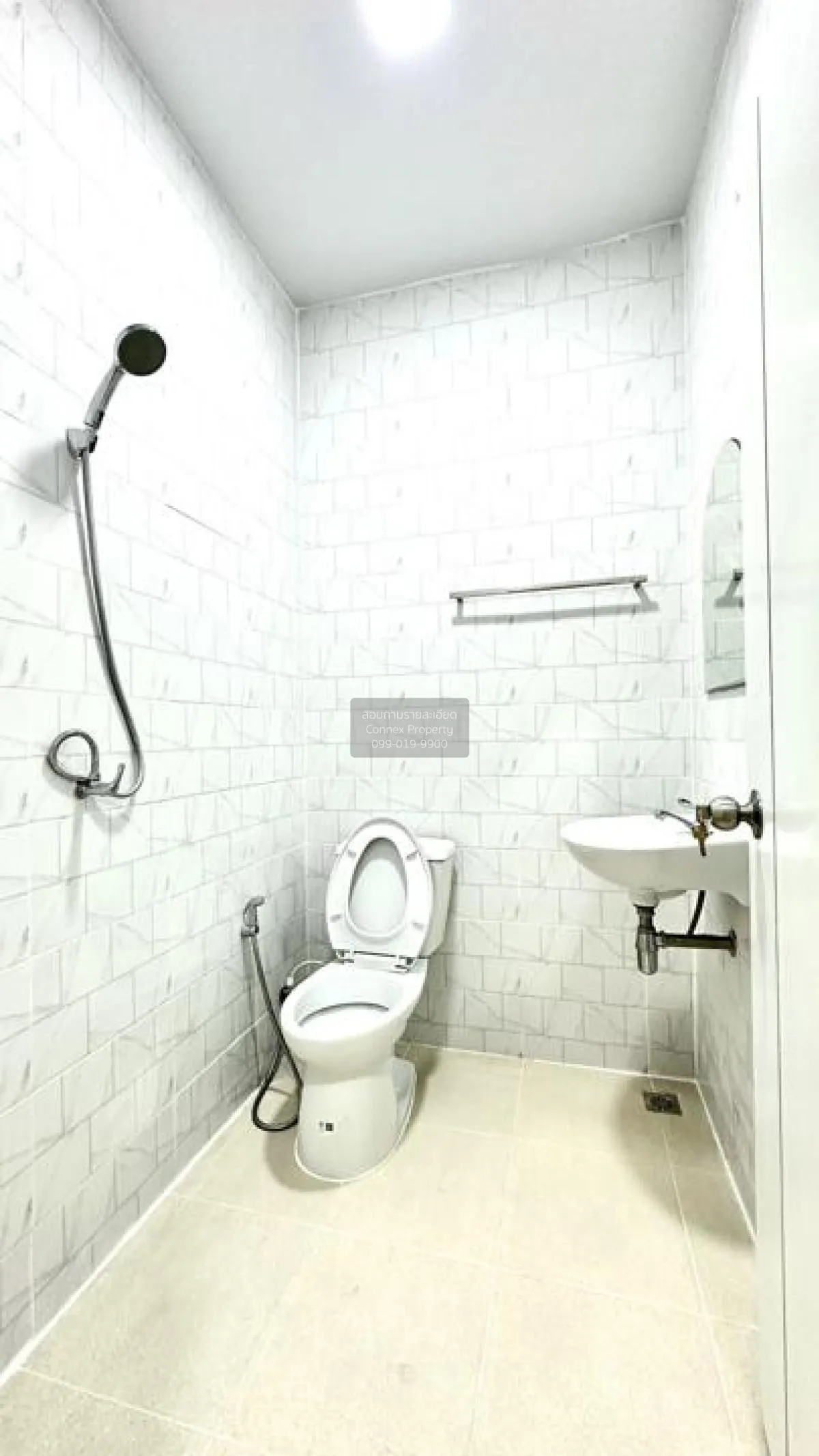 ขายทาวน์เฮ้าส์/ทาวน์โฮม  บ้านพรธิสาร 5 ลำผักกูด ธัญบุรี ปทุมธานี 