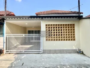 ขายทาวน์เฮ้าส์/ทาวน์โฮม  บ้านพรธิสาร 5 ลำผักกูด ธัญบุรี ปทุมธานี CX-123518