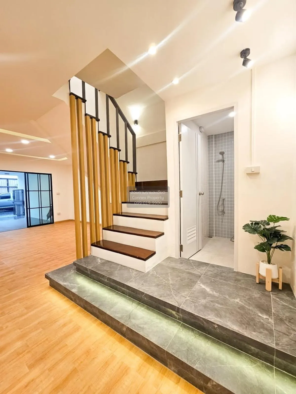 ขายทาวน์เฮ้าส์/ทาวน์โฮม  อยู่เจริญ - บุญมา ชั้นสูง หน้ากว้าง รีโน