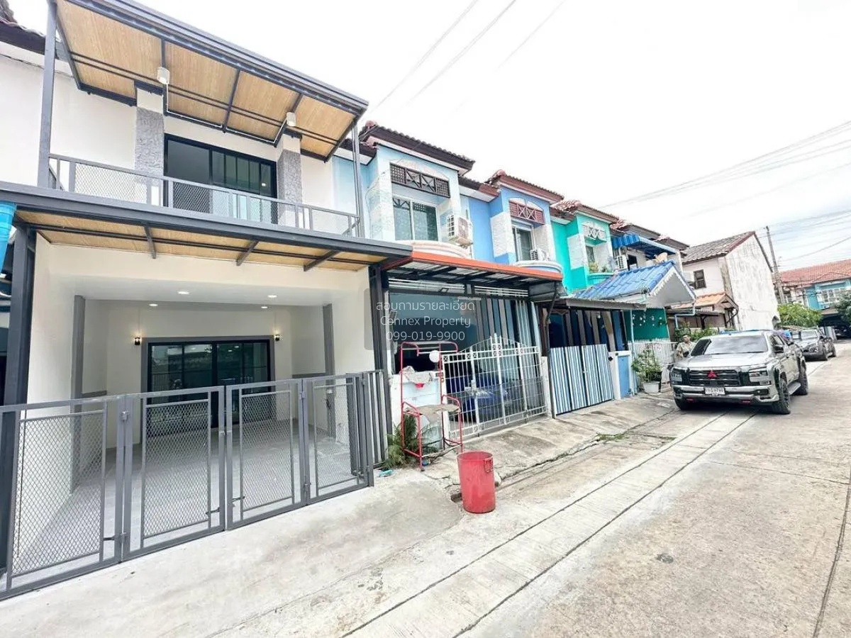 For Sale Townhouse/Townhome  , Baan Piya Wararom 3  , newly renov 2