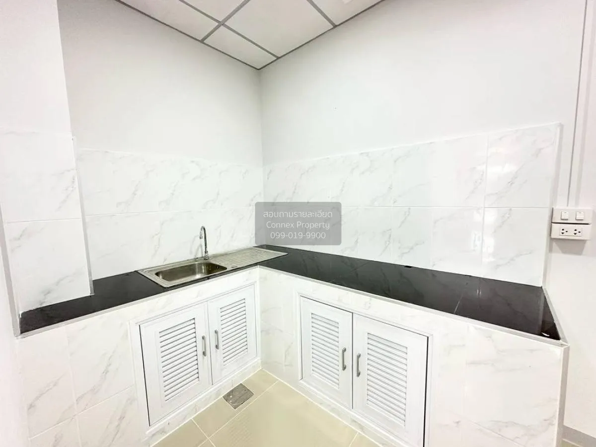 For Sale Townhouse/Townhome  , Baan Piya Wararom 3  , newly renov