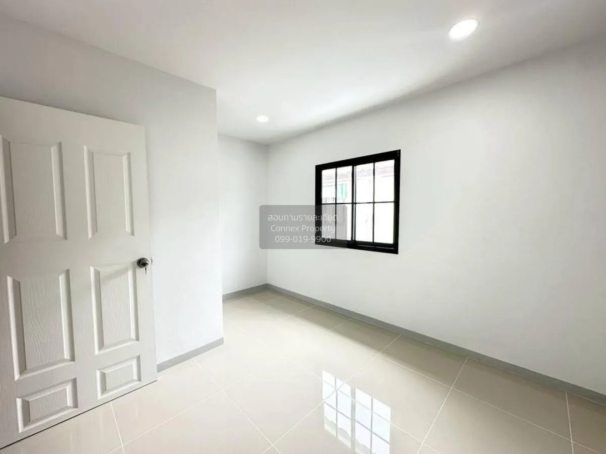 For Sale Townhouse/Townhome  , Baan Piya Wararom 3  , newly renov