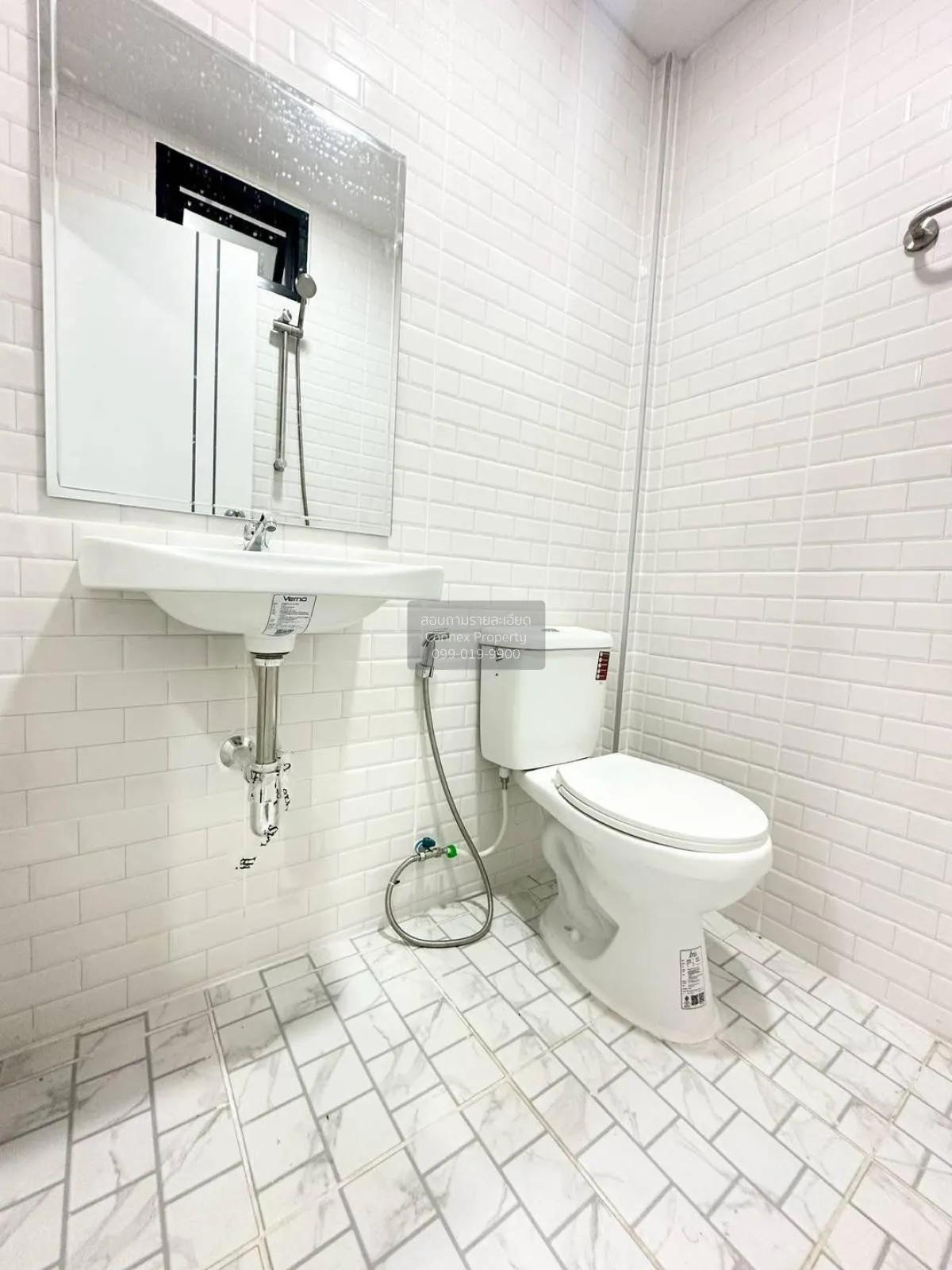 For Sale Townhouse/Townhome  , Baan Piya Wararom 3  , newly renov