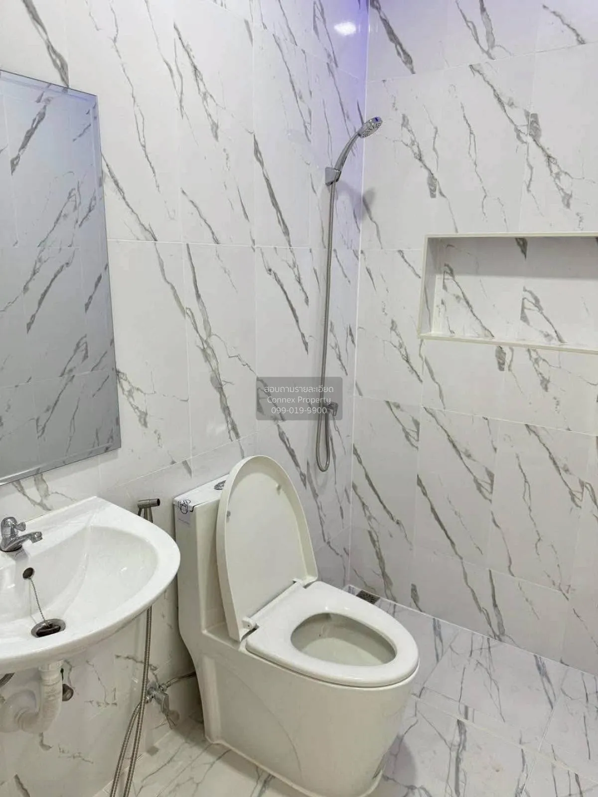 ขายทาวน์เฮ้าส์/ทาวน์โฮม  ปริญลักษณ์นวมินทร์ รีโนเวทใหม่ คลองกุ่ม 