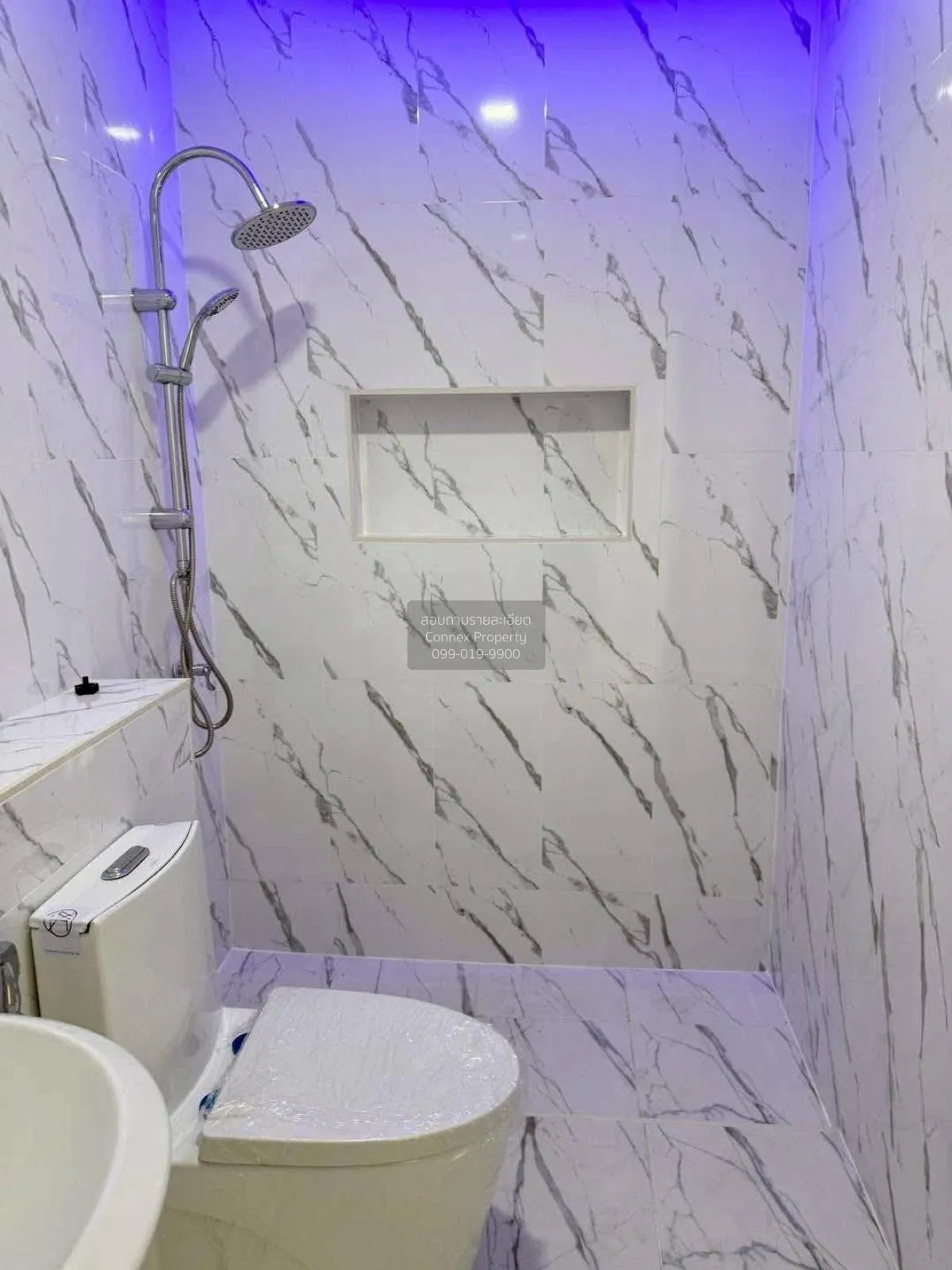 ขายทาวน์เฮ้าส์/ทาวน์โฮม  ปริญลักษณ์นวมินทร์ รีโนเวทใหม่ คลองกุ่ม 