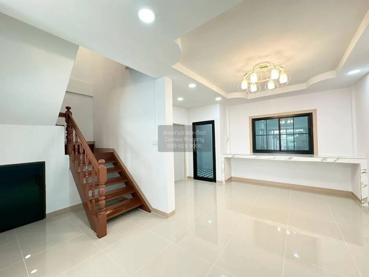 ขายทาวน์เฮ้าส์/ทาวน์โฮม  บ้านลภาวัน 8 บางบัวทอง บางบัวทอง นนทบุรี