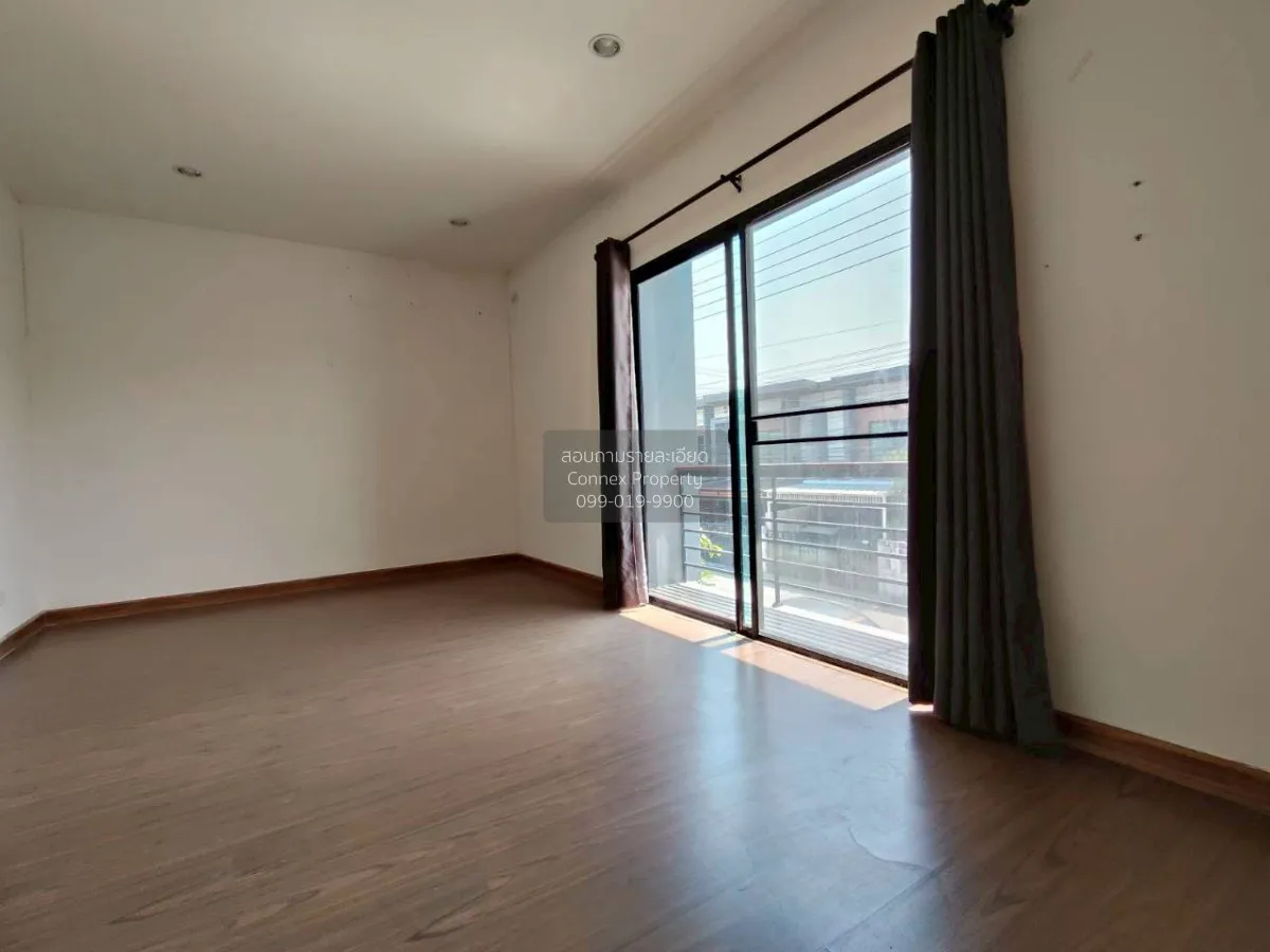 For Sale Townhouse/Townhome  , The Gallery & Nature Trend Rattana