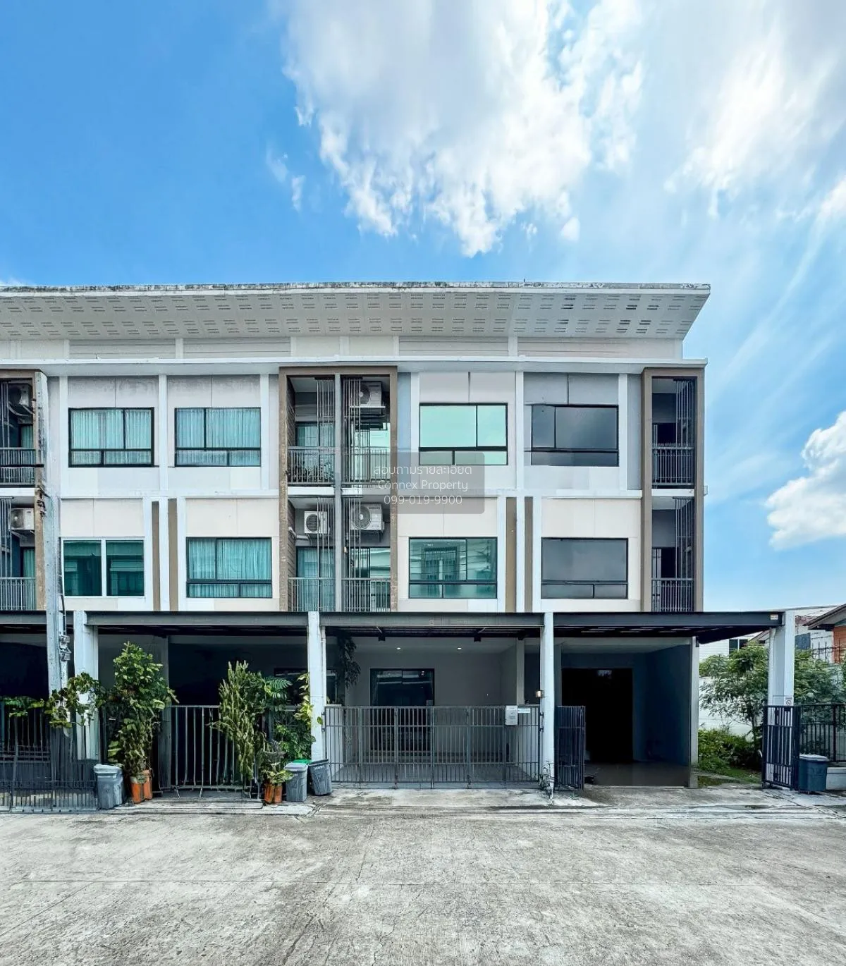 For Sale Townhouse/Townhome  , PATIO Watcharapol-Ramindra , MRT-V 1