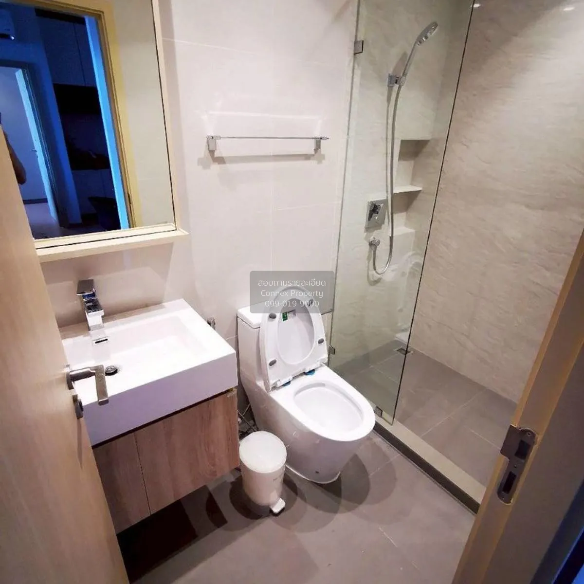 For Rent Condo , Maru Ekamai 2 , high floor , BTS-Ekkamai , Phra 