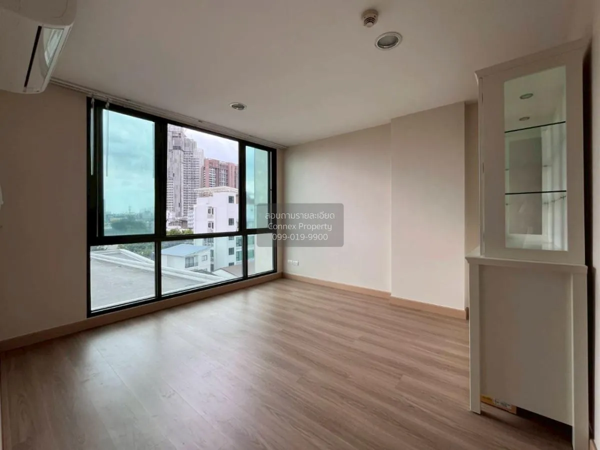 For Sale Condo , D 65 , nice view , wide frontage , BTS-Phra Khan