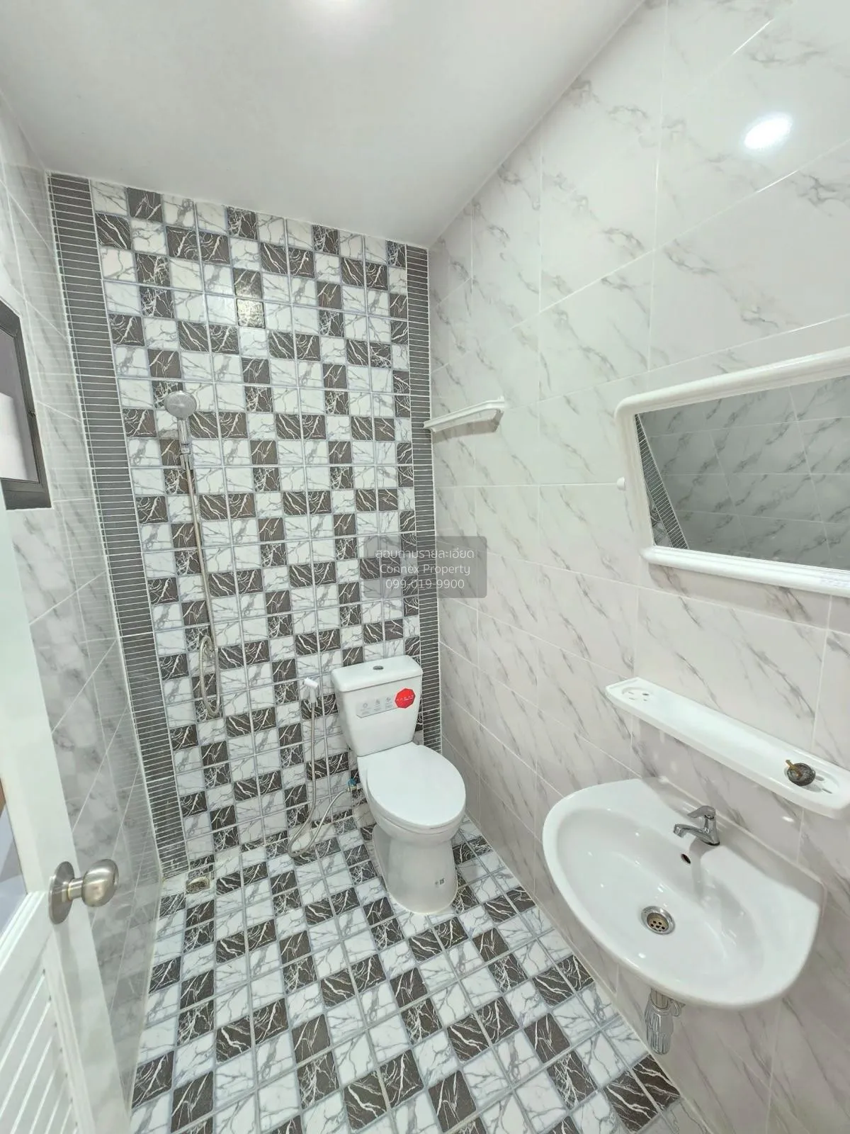 ขายทาวน์เฮ้าส์/ทาวน์โฮม  เลิศอุบล ลำลูกกา คลอง 5 บึงคำพร้อย ลำลูก