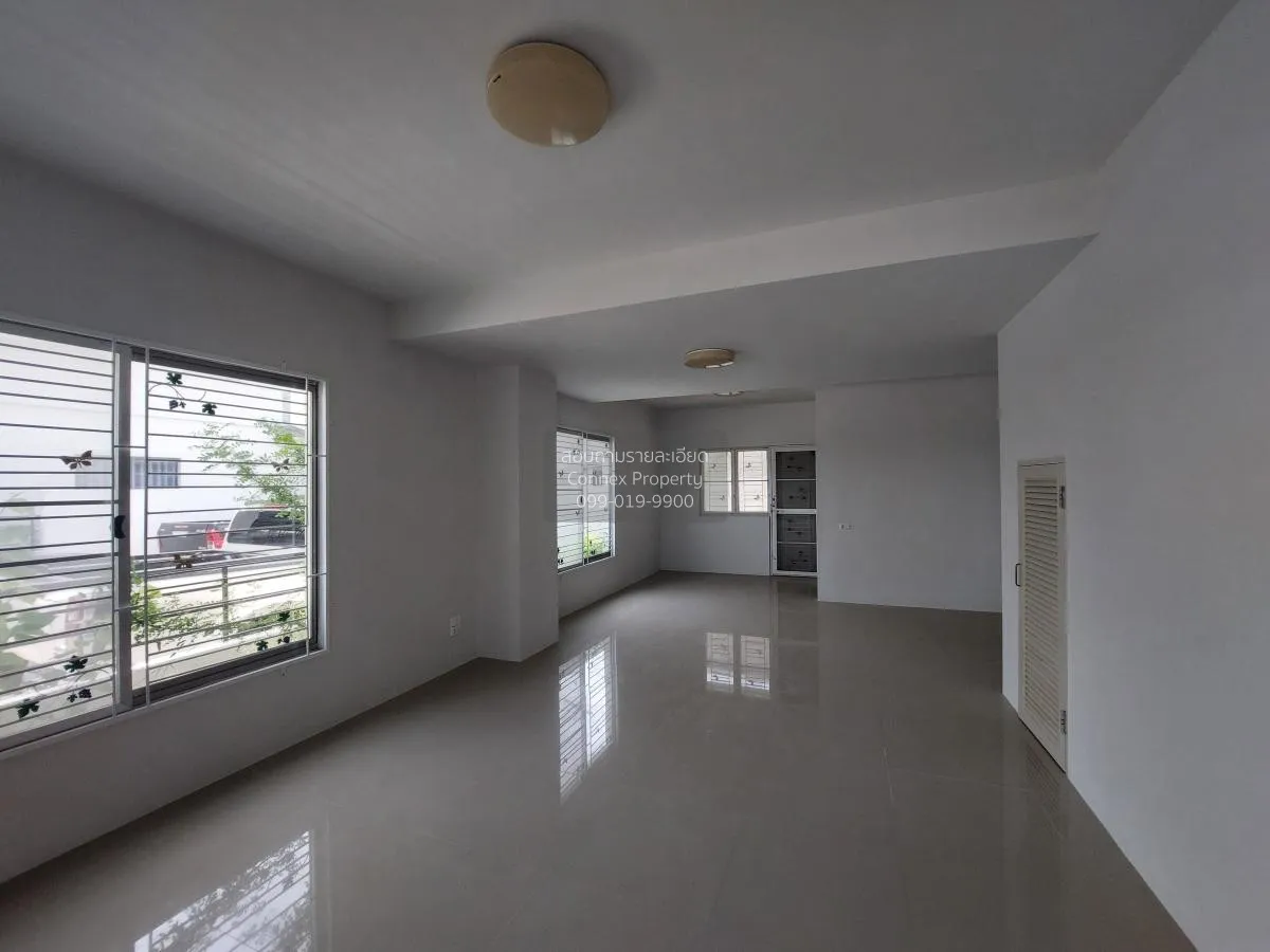 For Sale Townhouse/Townhome  , Family City Phan Thong , Nong Kakh 4