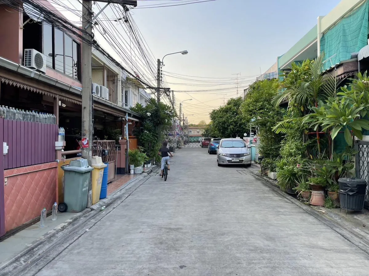 For Sale Townhouse/Townhome  , Wattananivet , Sam Saen Nok , Huai 3