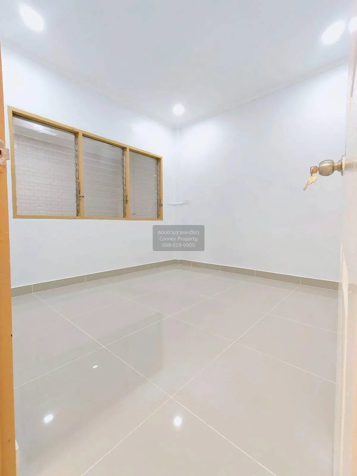 ขายทาวน์เฮ้าส์/ทาวน์โฮม  บ้านฟ้ารังสิต คลอง 4 หน้ากว้าง รีโนเวทให