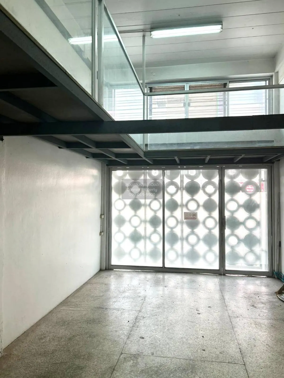 For Sale Townhouse/Townhome  , Yoocharoen Vibhavadi , wide fronta 3