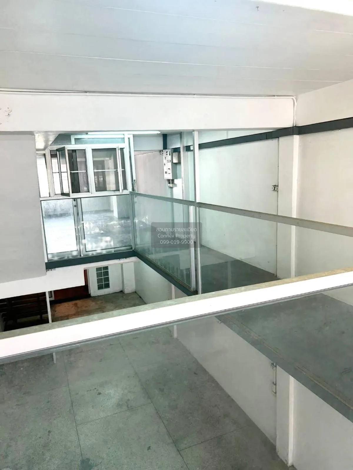 For Sale Townhouse/Townhome  , Yoocharoen Vibhavadi , wide fronta