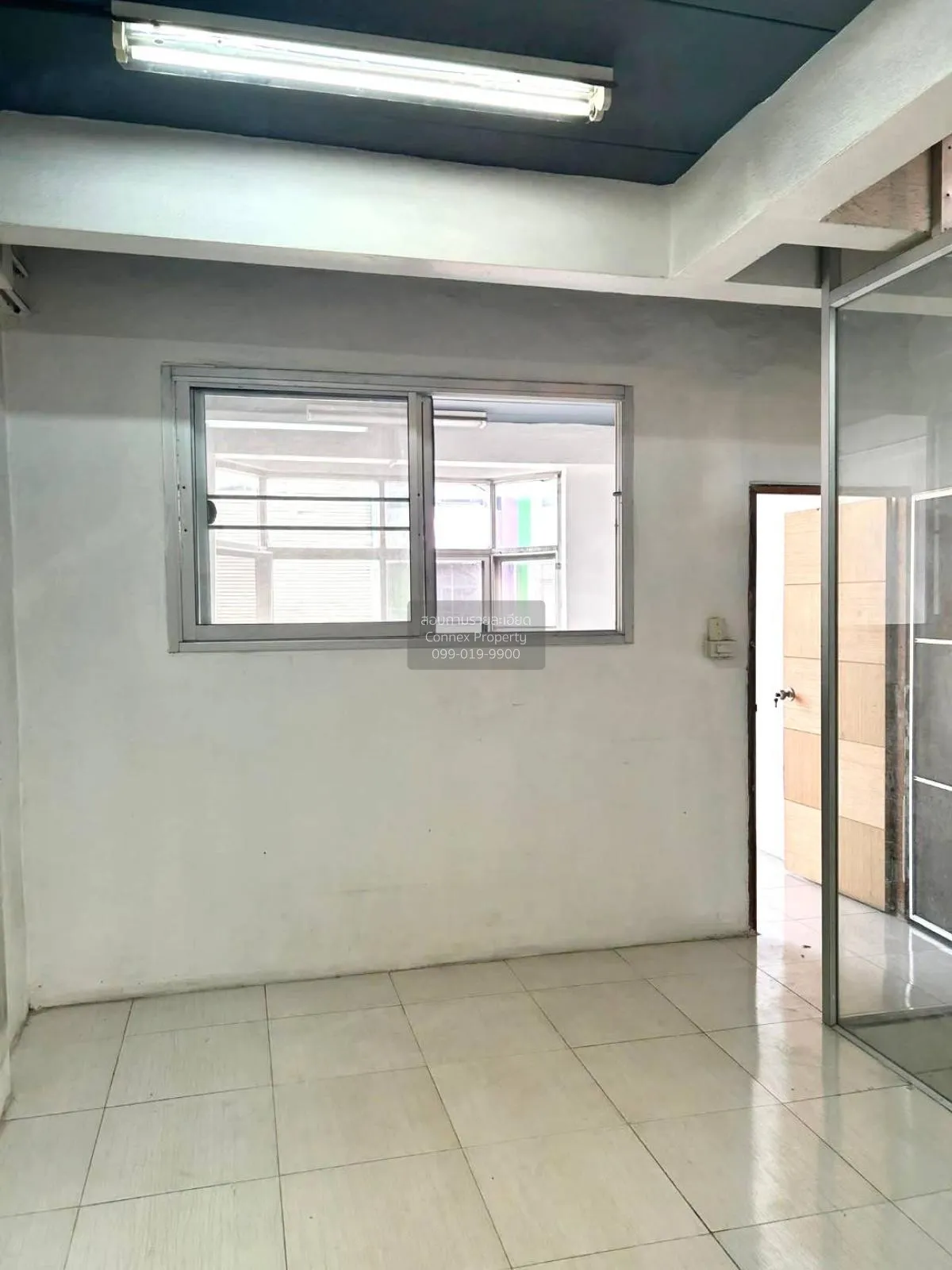 For Sale Townhouse/Townhome  , Yoocharoen Vibhavadi , wide fronta