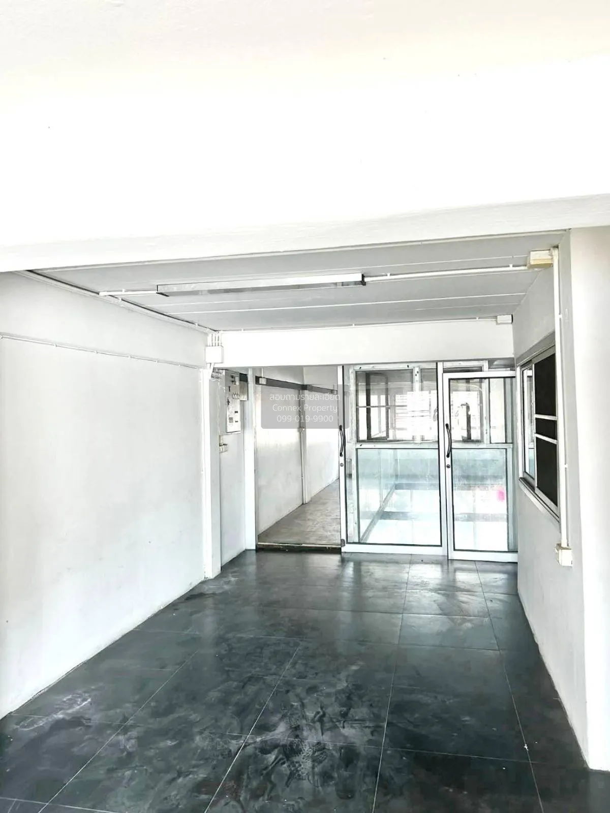 For Sale Townhouse/Townhome  , Yoocharoen Vibhavadi , wide fronta