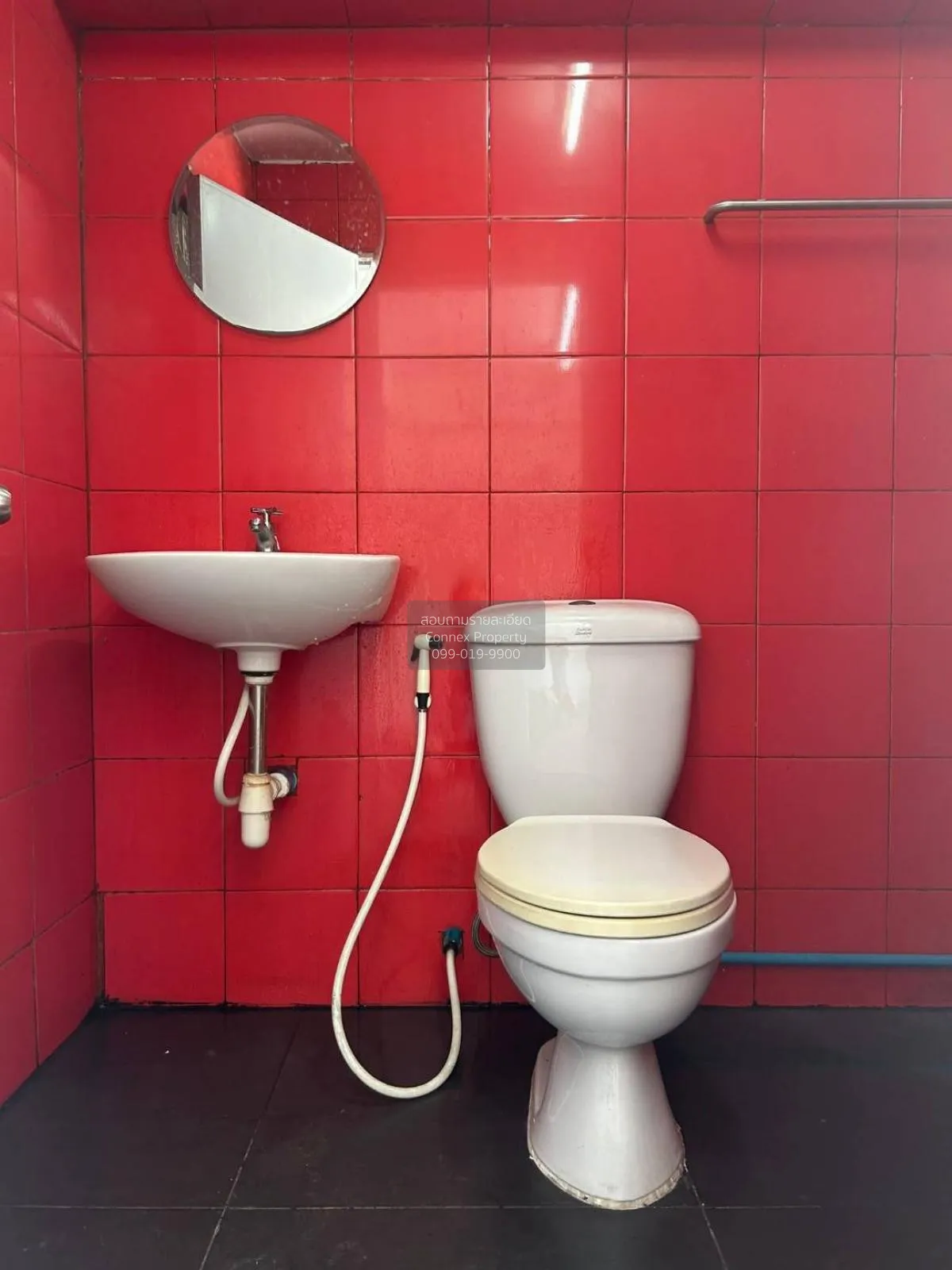 For Sale Townhouse/Townhome  , Yoocharoen Vibhavadi , wide fronta