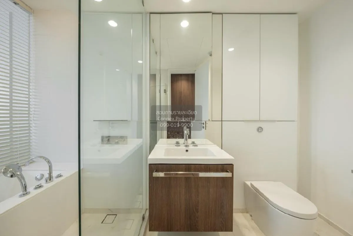 For Rent Condo , 185 Rajadamri , nice view , high floor , wide fr 4