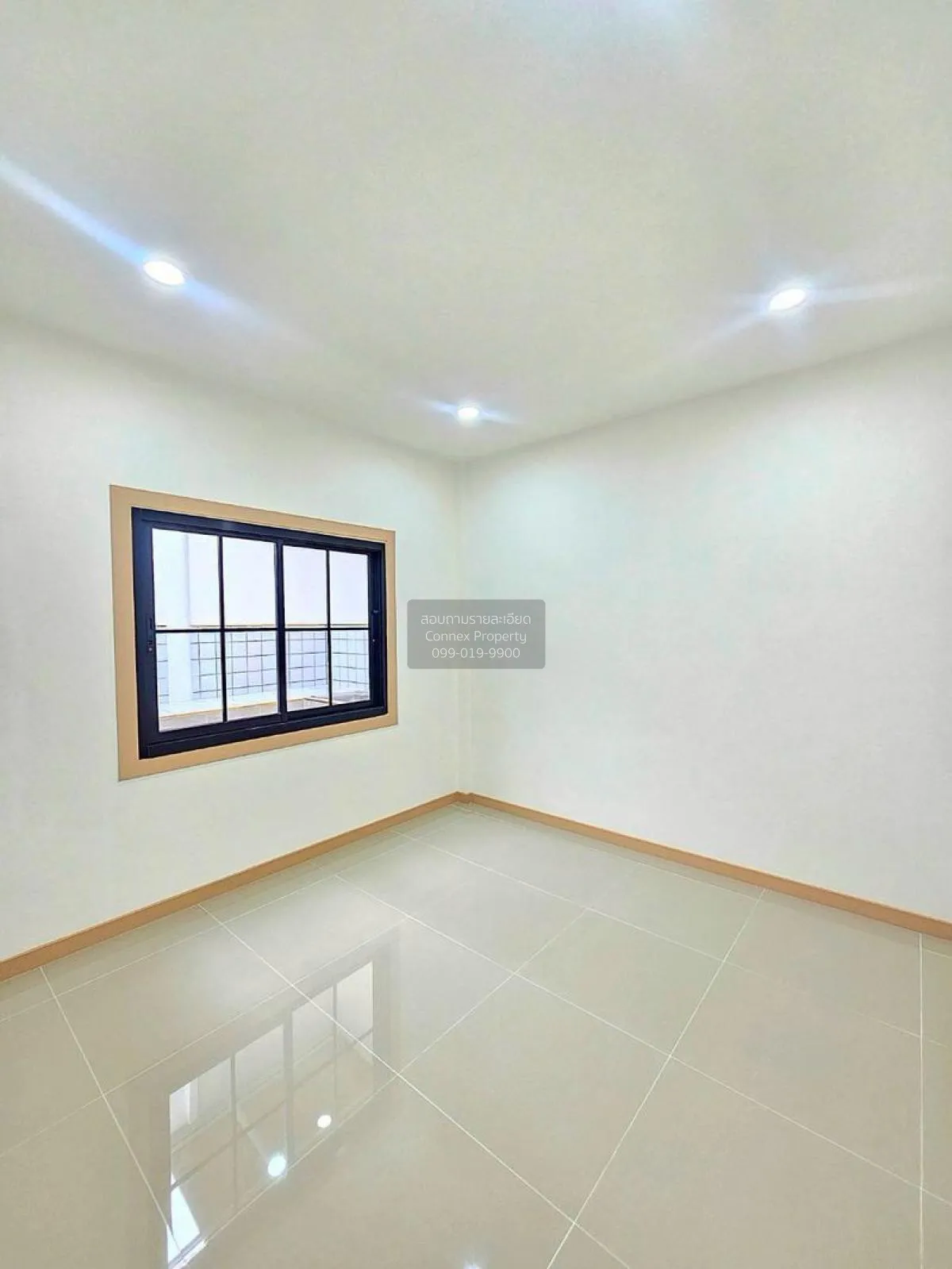 For Sale Townhouse/Townhome  , Phimonrat 1 , wide frontage , newl