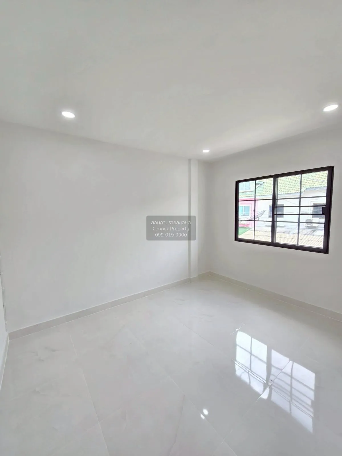 For Sale Townhouse/Townhome  , Narisara khong 11 , Bueng Nam Rak 