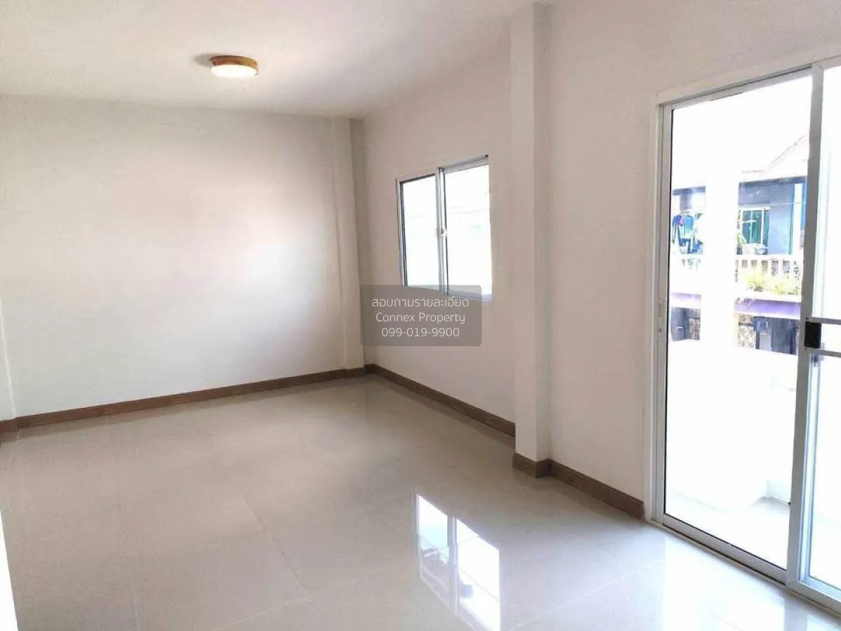 ขายทาวน์เฮ้าส์/ทาวน์โฮม  บ้านวรารักษ์ รามอินทรา MRT-เศรษฐบุตรบำเพ