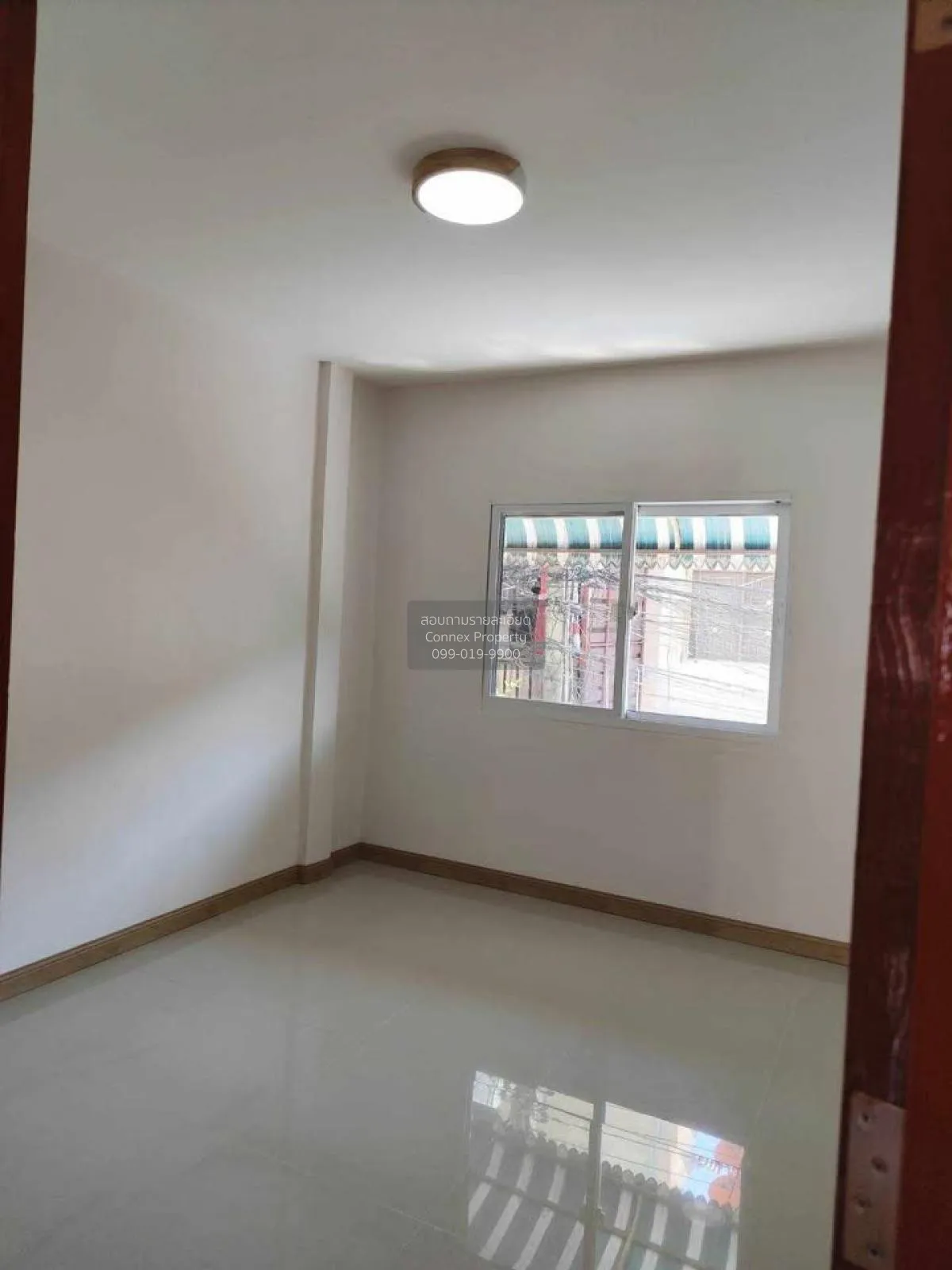 ขายทาวน์เฮ้าส์/ทาวน์โฮม  บ้านวรารักษ์ รามอินทรา MRT-เศรษฐบุตรบำเพ