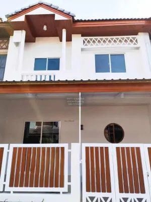 ขายทาวน์เฮ้าส์/ทาวน์โฮม  บ้านวรารักษ์ รามอินทรา MRT-เศรษฐบุตรบำเพ็ญ สามวาตะวันตก เขต คลองสามวา กรุงเทพ CX-124603