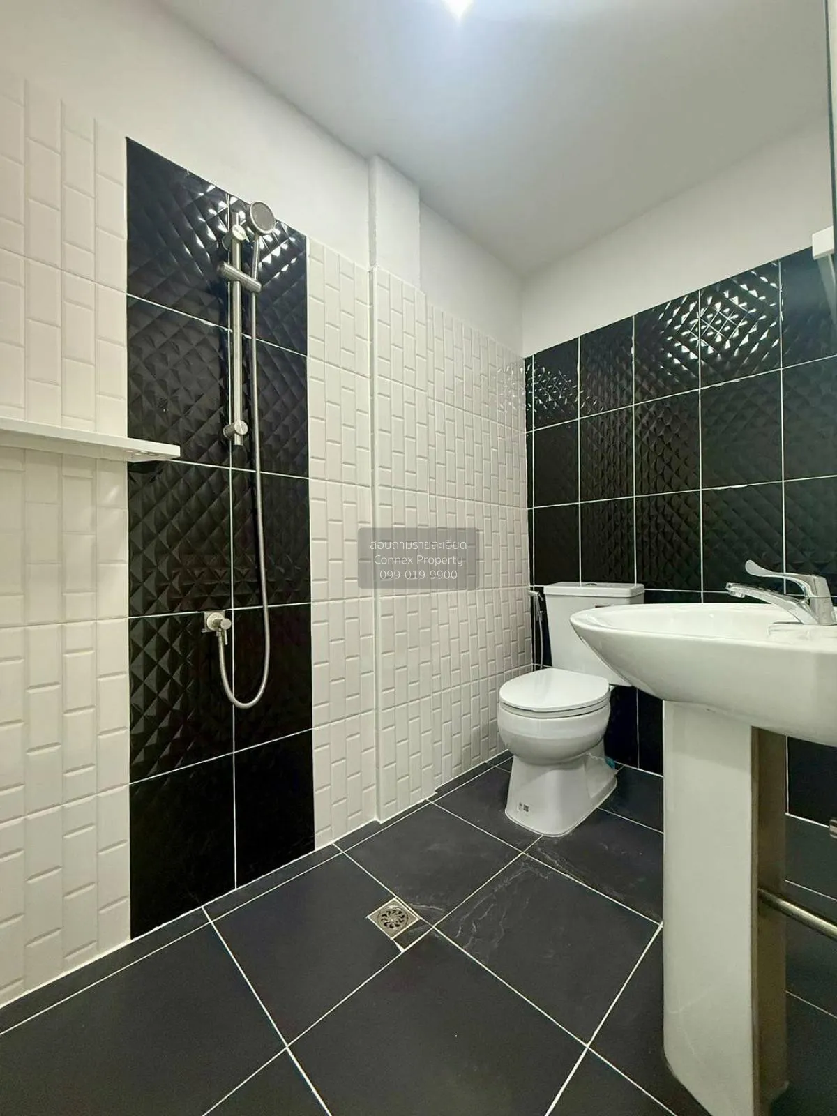 ขายทาวน์เฮ้าส์/ทาวน์โฮม  อัมพรไพศาล ปากเกร็ด MRT-เลี่ยงเมืองปากเก