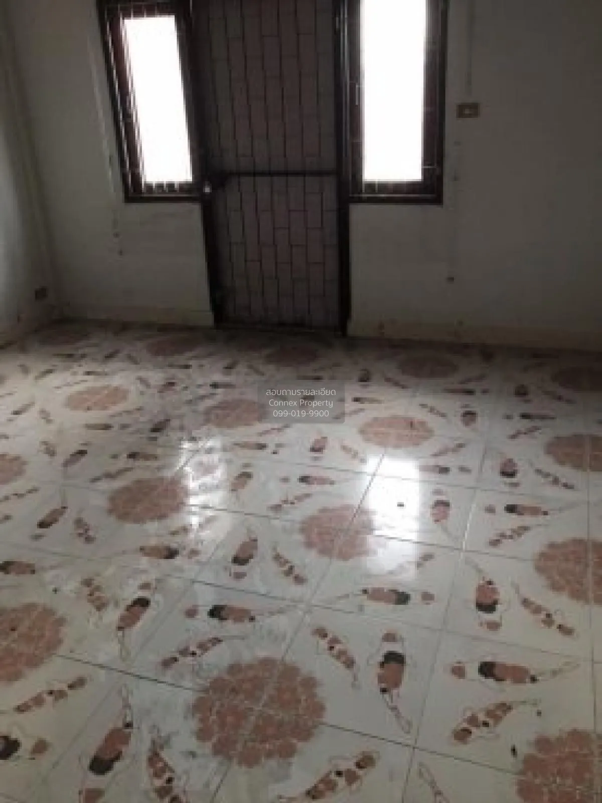 For Sale 2 - storey townhouse area 134 square meters Muang Maha S