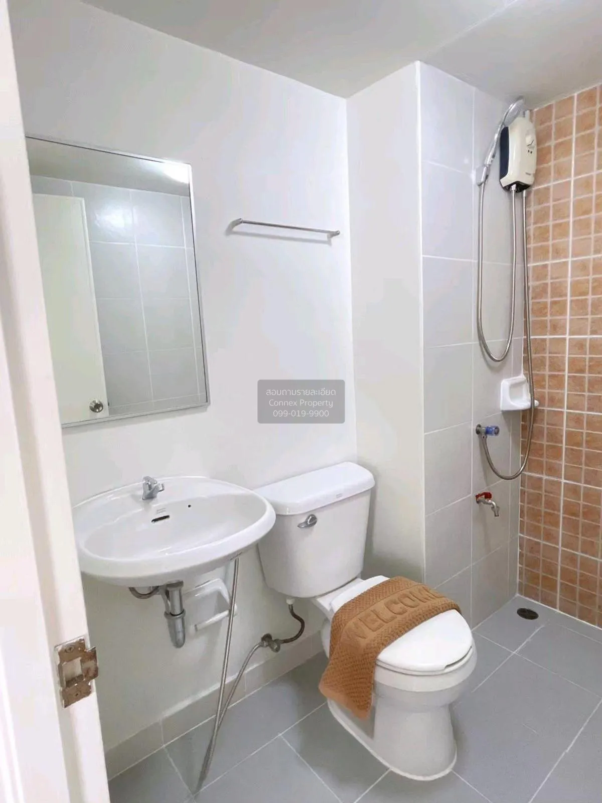 ขายคอนโด  ลุมพินี คอนโดทาวน์ ร่มเกล้า - สุวรรณภูมิ คลองสามประเวศ 