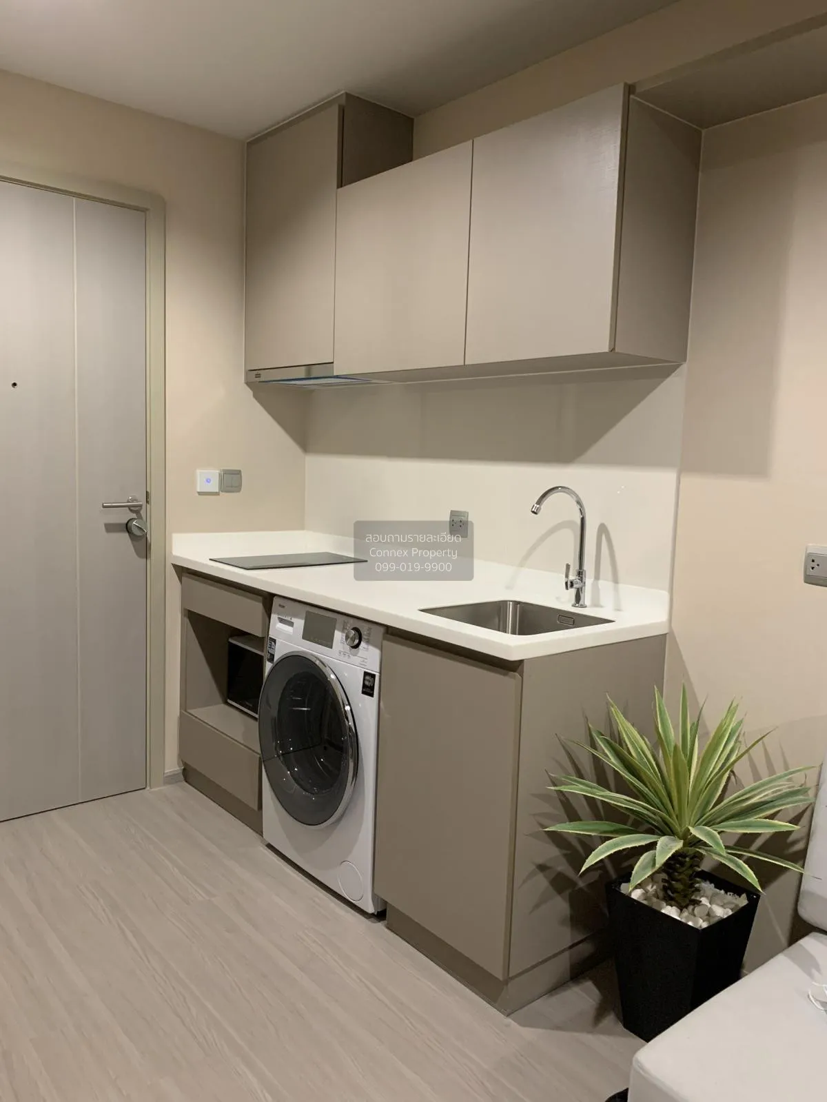 For Rent Condo , Life Ladprao , nice view , high floor , corner u