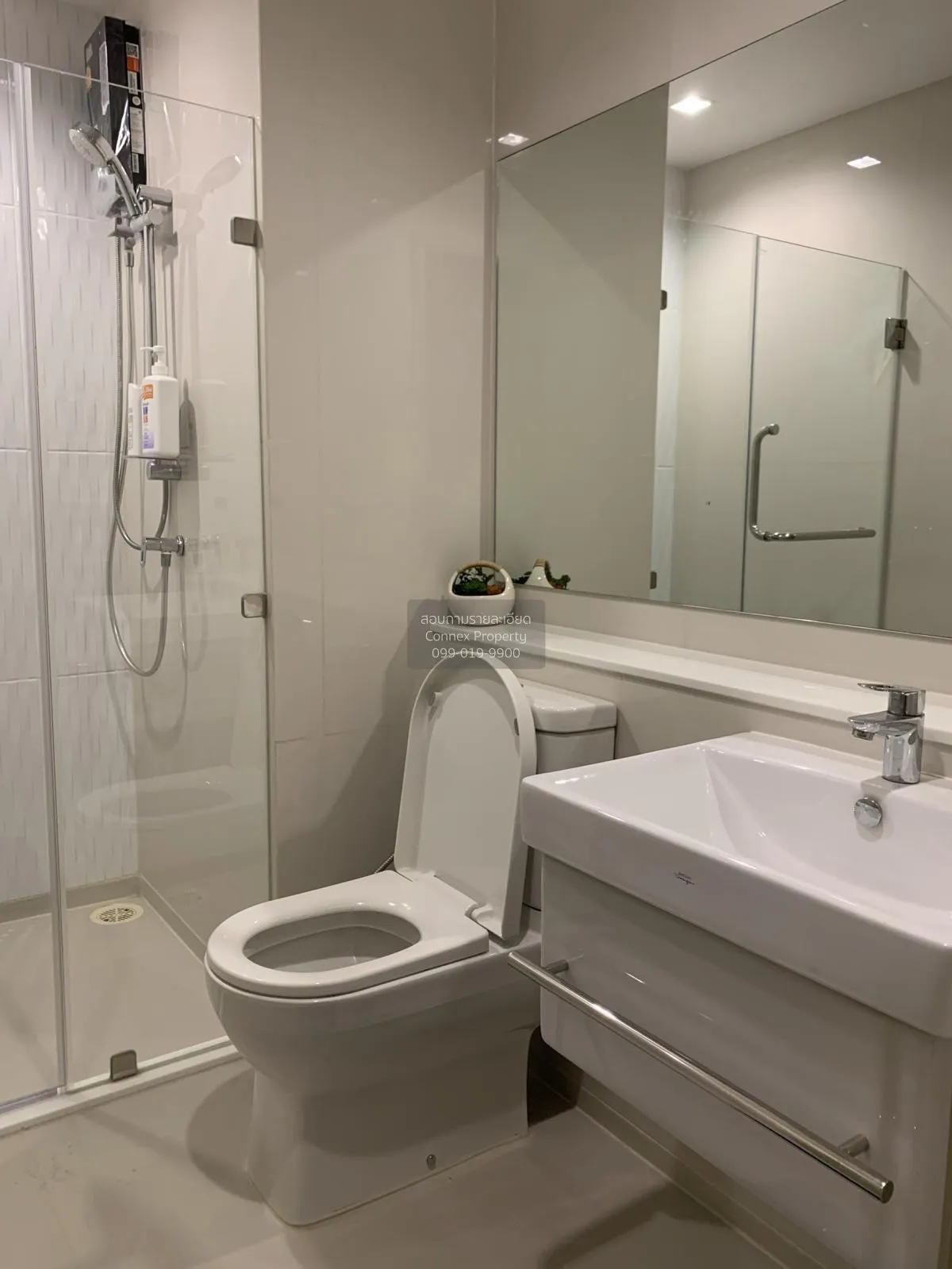 For Rent Condo , Life Ladprao , nice view , high floor , corner u