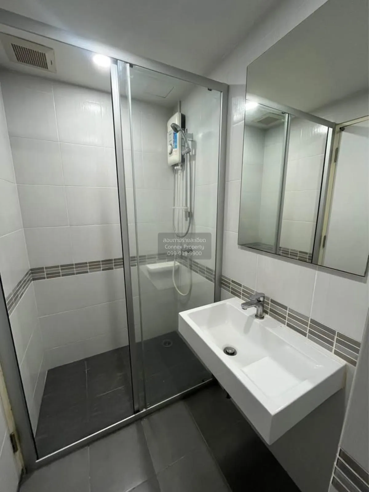 เช่าคอนโด  ลุมพินี เพลส บางนา กม.3 บางนา เขต บางนา กรุงเทพ CX-124