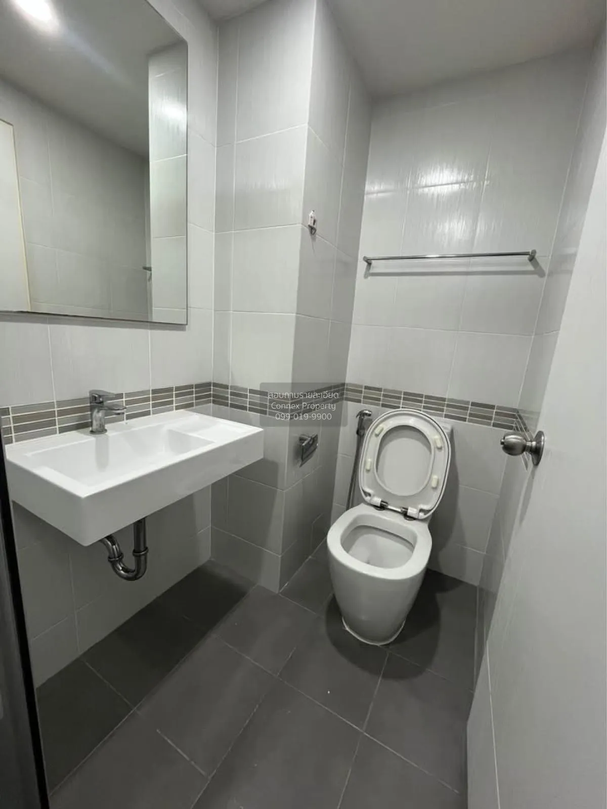 เช่าคอนโด  ลุมพินี เพลส บางนา กม.3 บางนา เขต บางนา กรุงเทพ CX-124