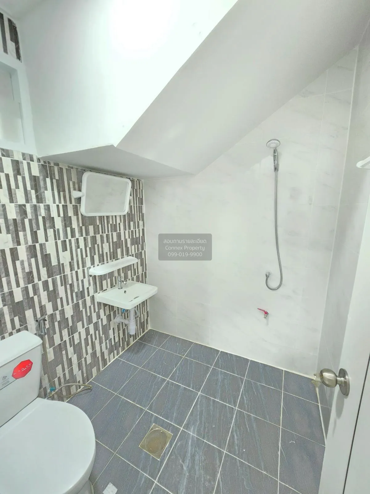 ขายทาวน์เฮ้าส์/ทาวน์โฮม  นริศรา คลอง 11 บึงน้ำรักษ์ ธัญบุรี ปทุมธ