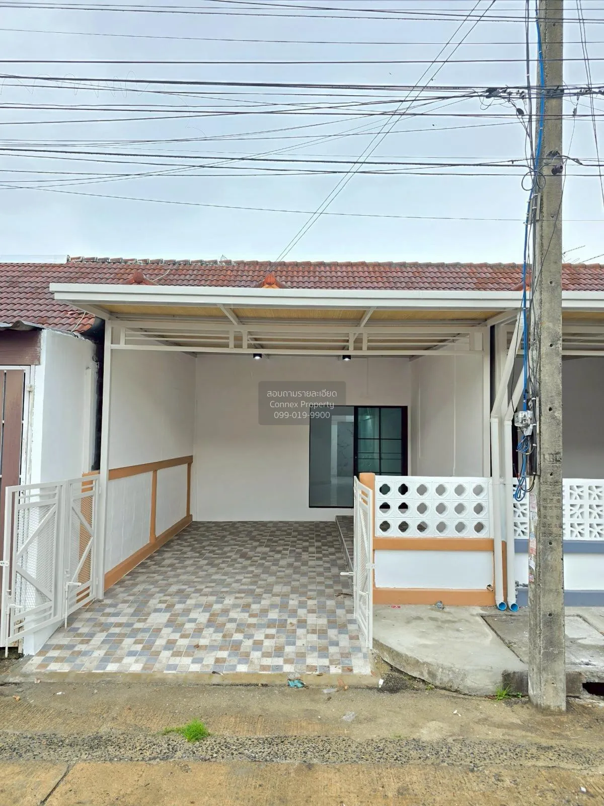 For Sale Townhouse/Townhome  , Tharadol buri , Lam Phak Kut , Tha 2