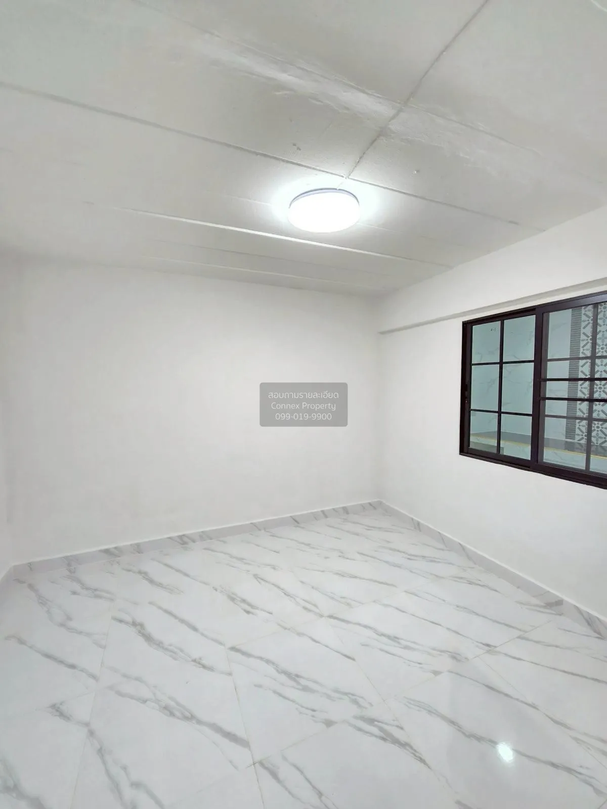 For Sale Townhouse/Townhome  , Tharadol buri , Lam Phak Kut , Tha