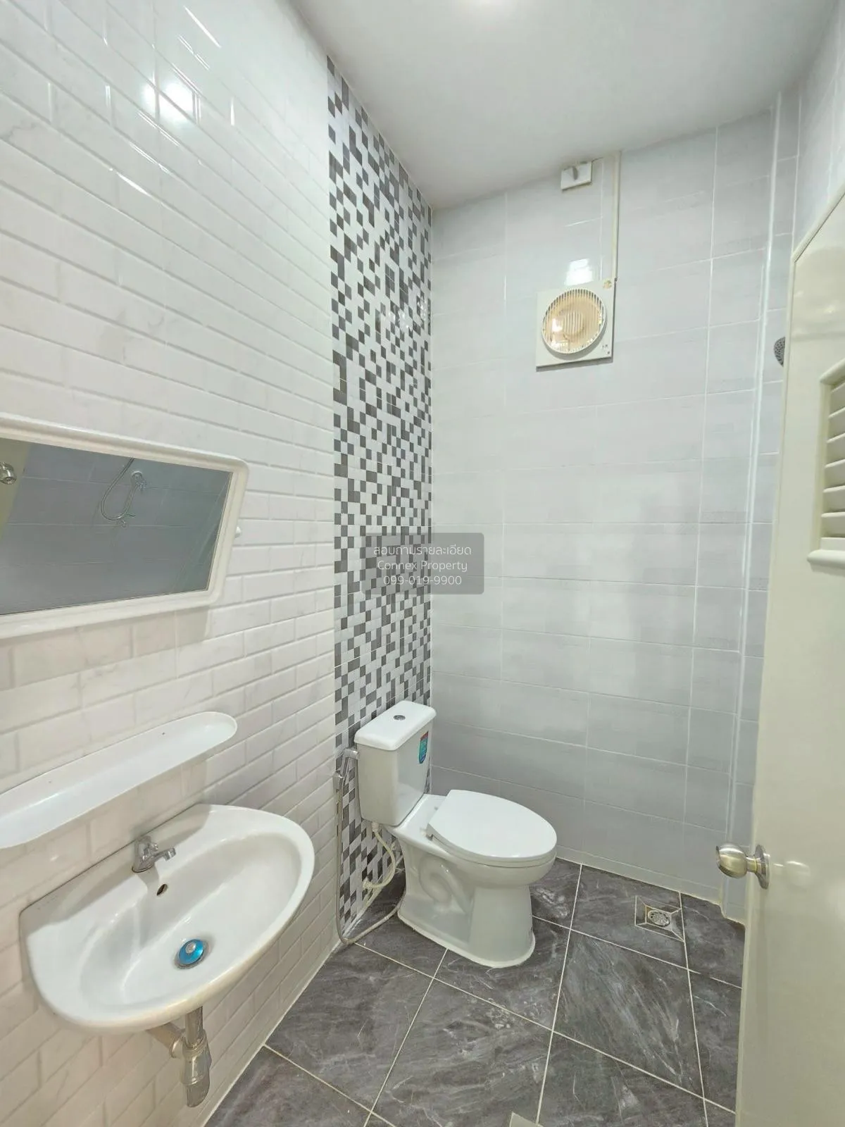 ขายทาวน์เฮ้าส์/ทาวน์โฮม  ชมฟ้า-วรางกูล คลอง 2 ประชาธิปัตย์ ธัญบุร