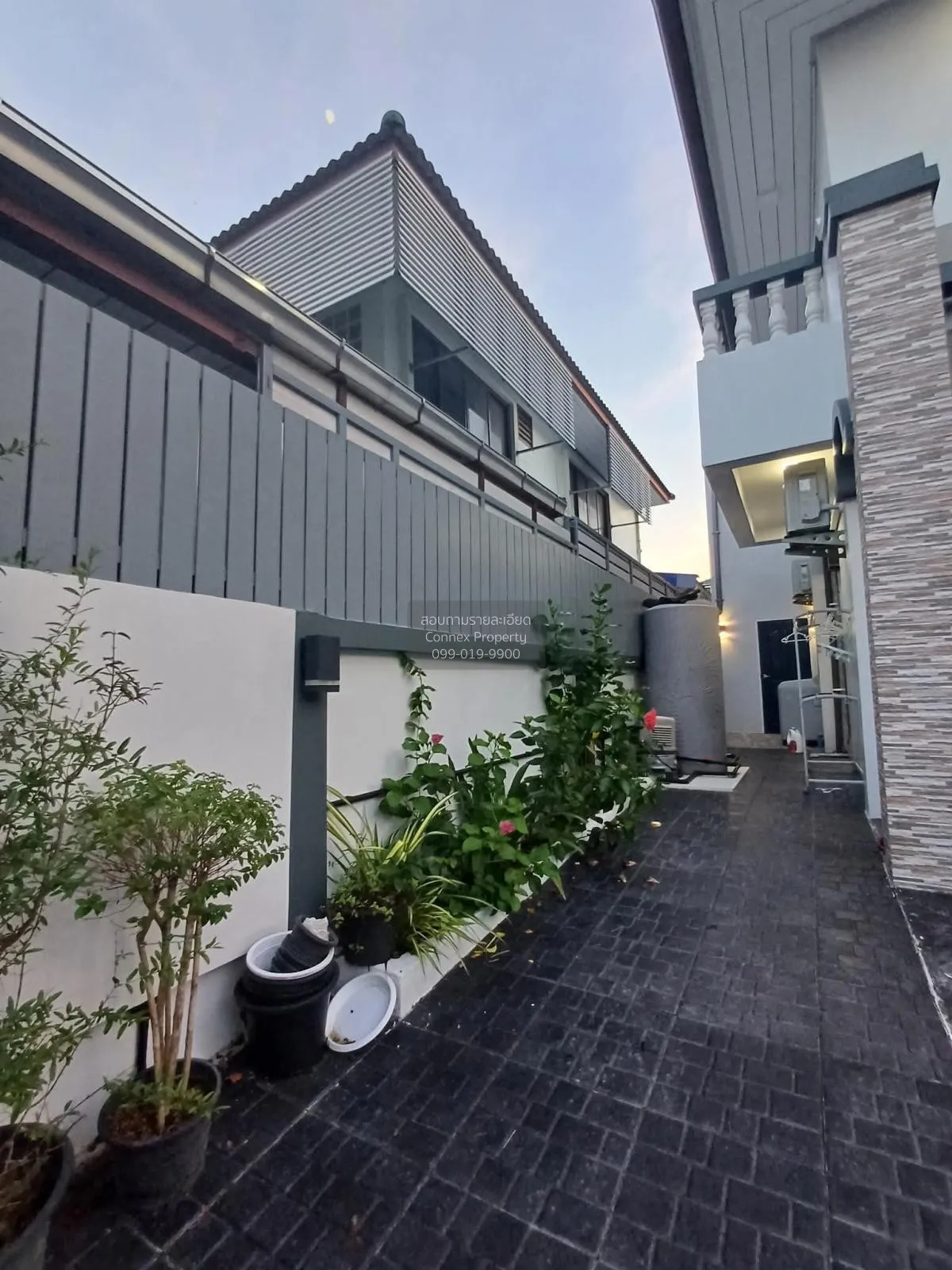 For Rent House , Baan Tantong  , newly renovated , Dok Mai , Praw