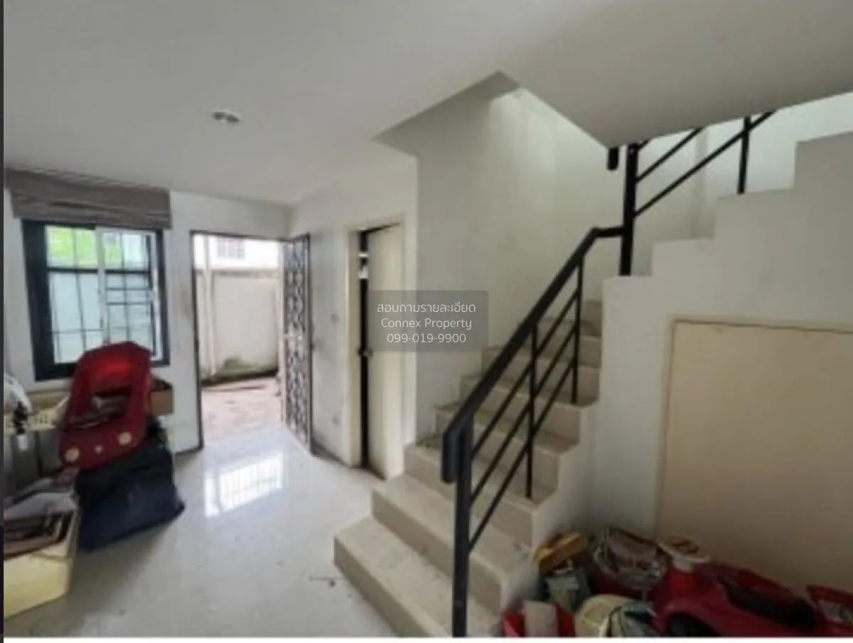 For Sale 3.5- storey commercial building area 82.40 square wah Ra