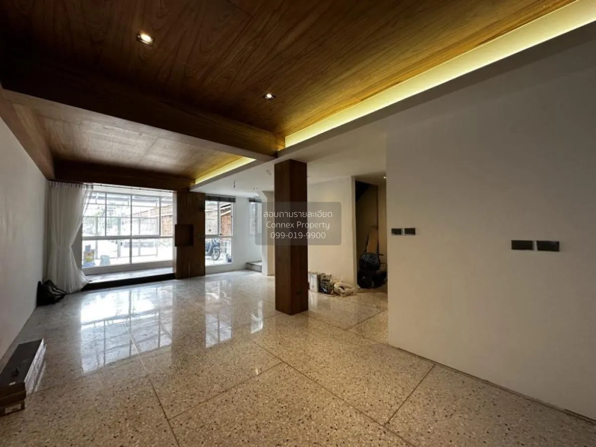 For Rent 3-storey townhouse, Rama 9 Soi 41, 28 sq m. , Suan Luang 2