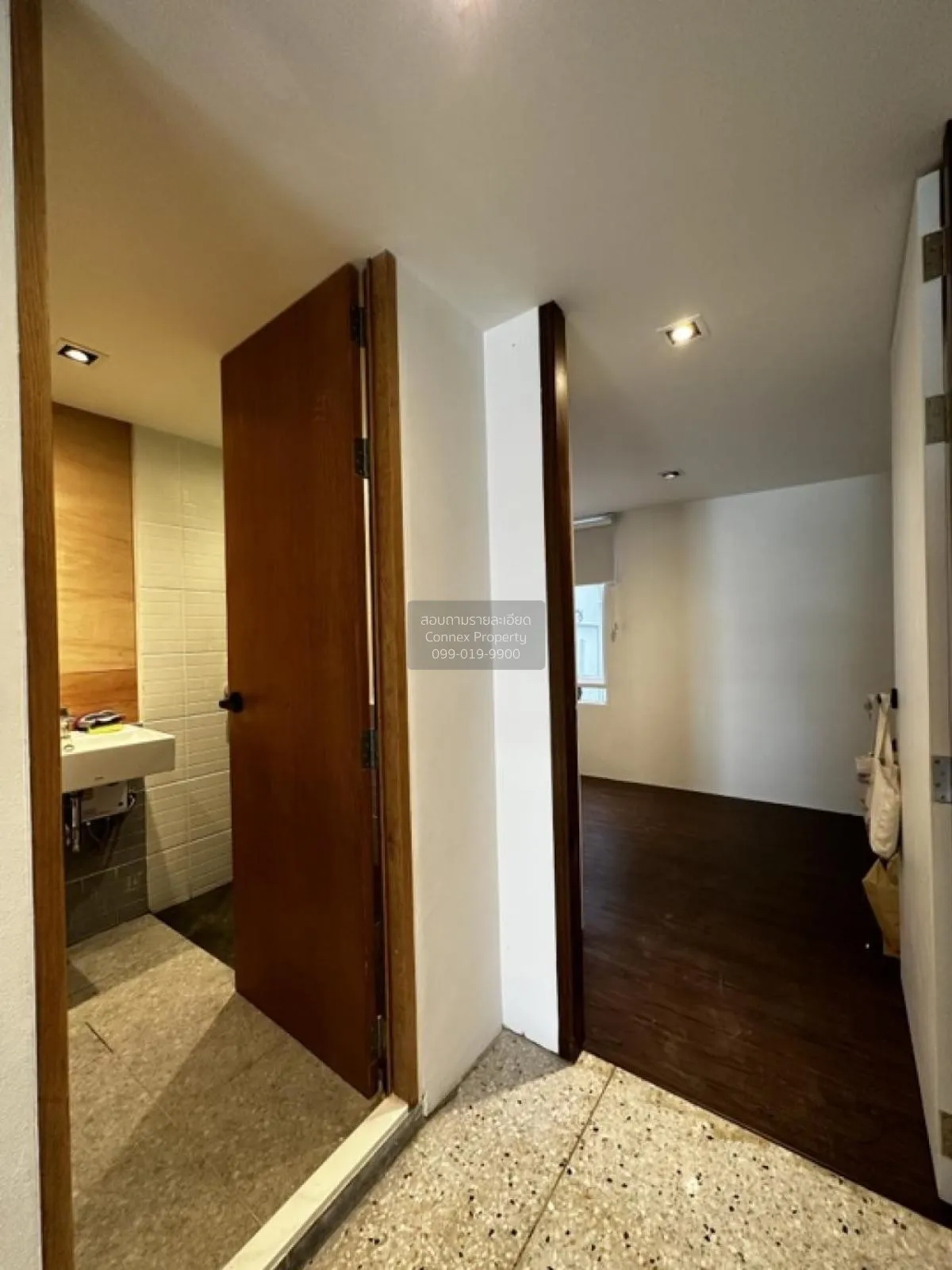 For Sale 3-storey townhouse, Rama 9 Soi 41, 28 sq m. , Suan Luang 4