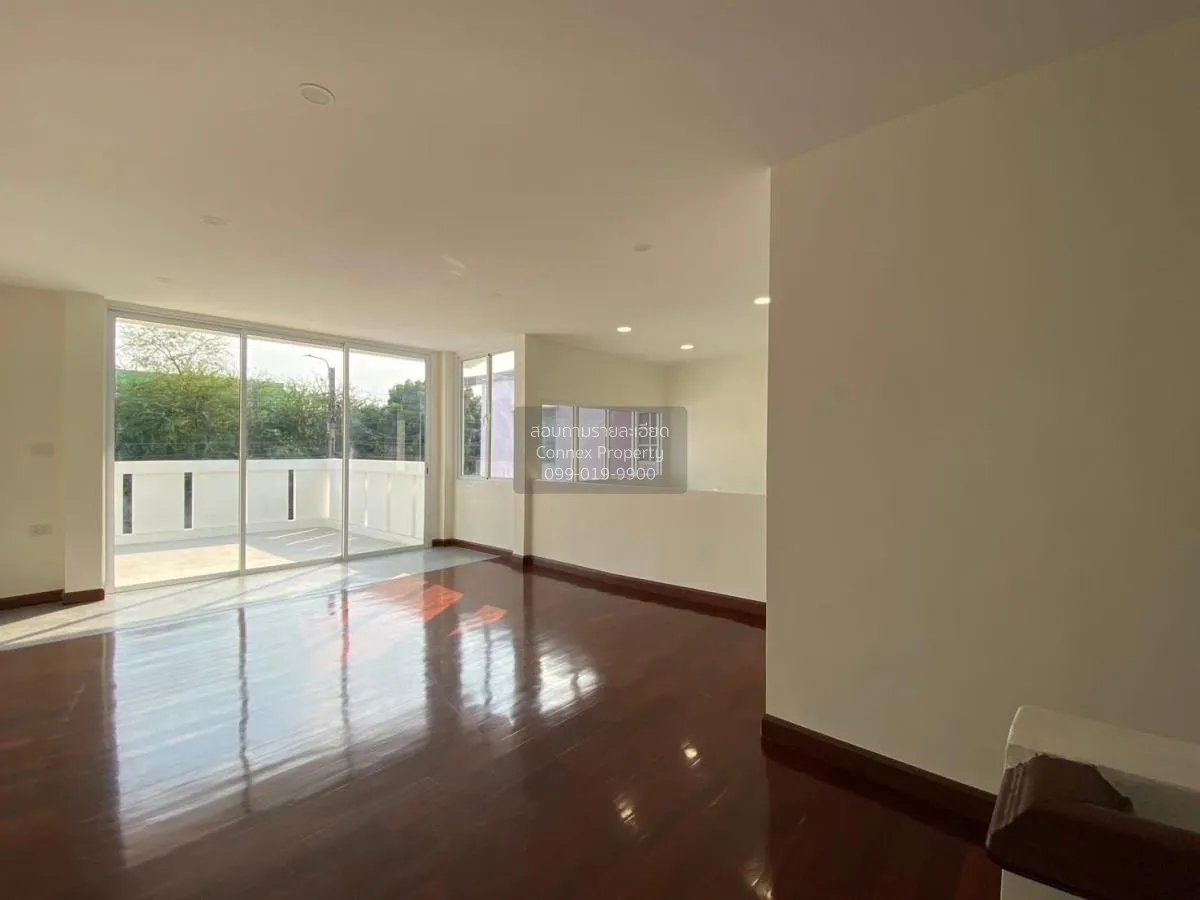 ขายทาวน์เฮ้าส์/ทาวน์โฮม  บ้านเฟรนชิฟ รีโนเวทใหม่ ลาดพร้าว เขต ลาด