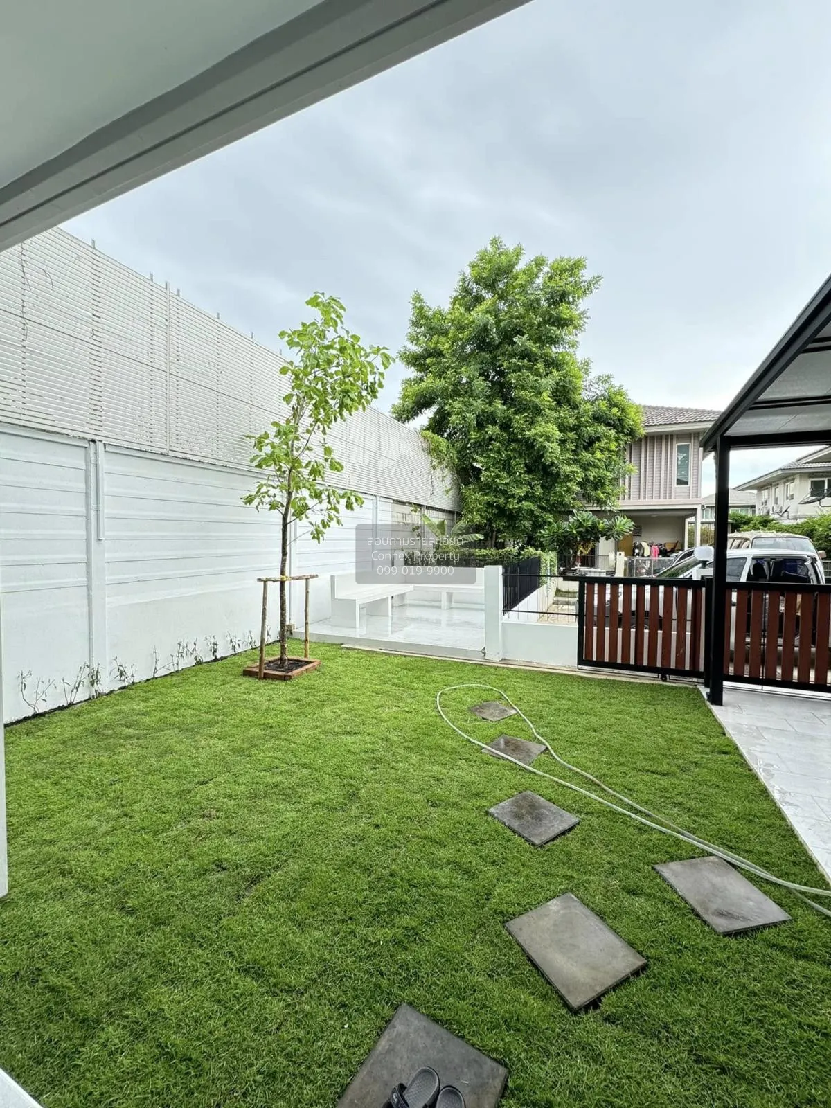 For Sale House , Kanasiri Chaiyaphruek - Wongwaen , corner unit ,