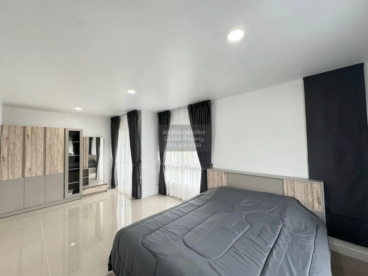 For Sale House , Kanasiri Chaiyaphruek - Wongwaen , corner unit ,