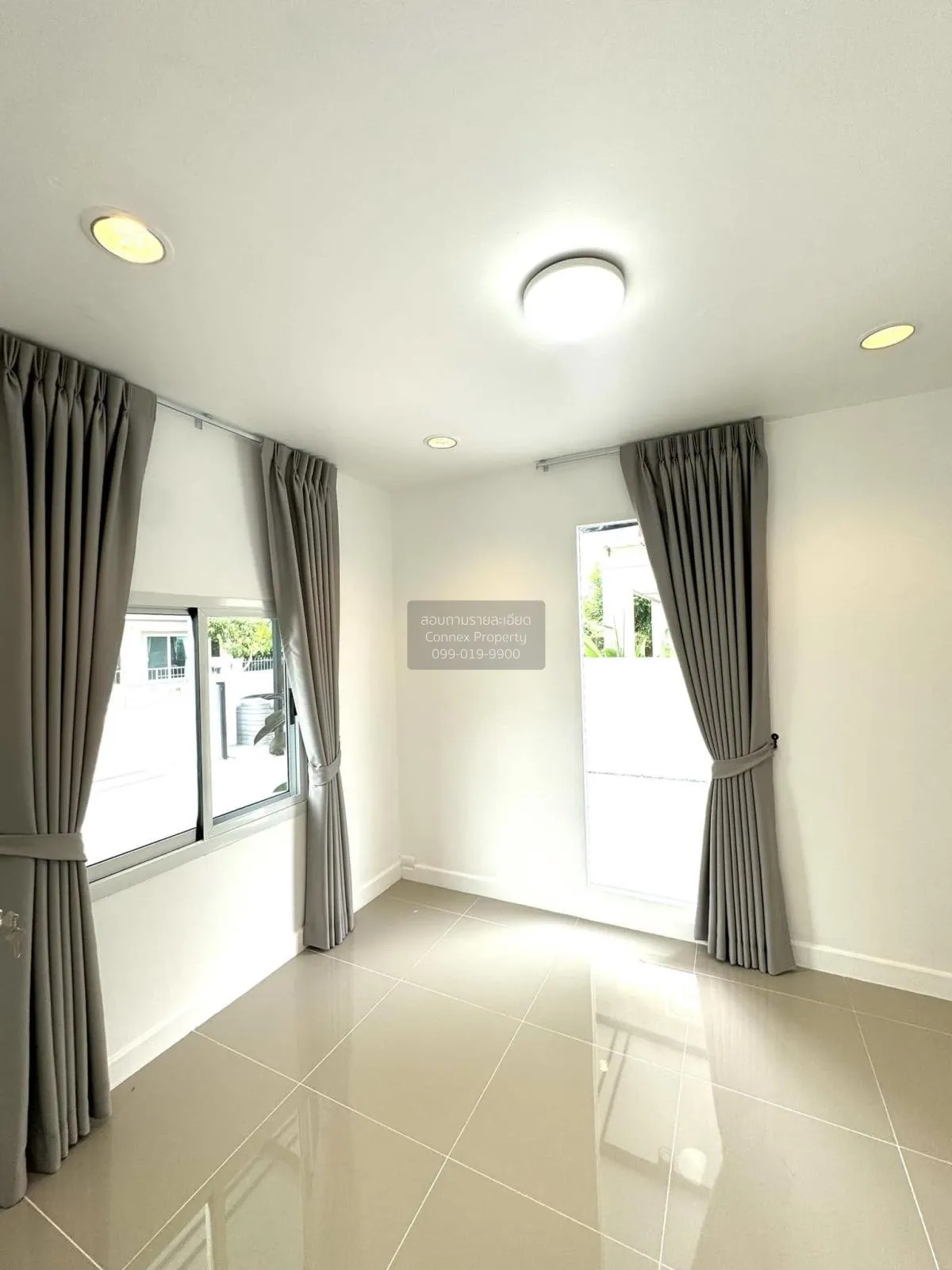 For Sale House , Kanasiri Chaiyaphruek - Wongwaen , corner unit ,